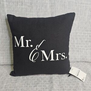 Dickson 12×12‎ MR. & Mrs. Pillow with 1st Peter 4:8 Bible Verse. Black White NWT